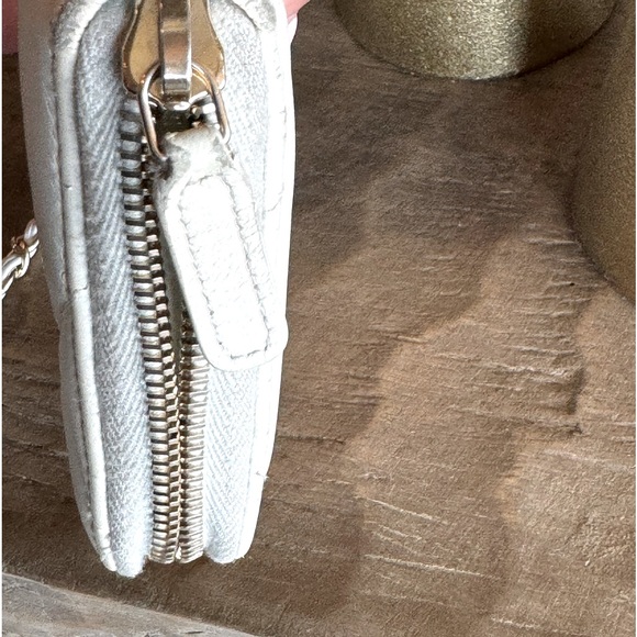 Chanel 19 Quilted Lambskin Leather Zip Around Wallet w/COA - Picture 12 of 16